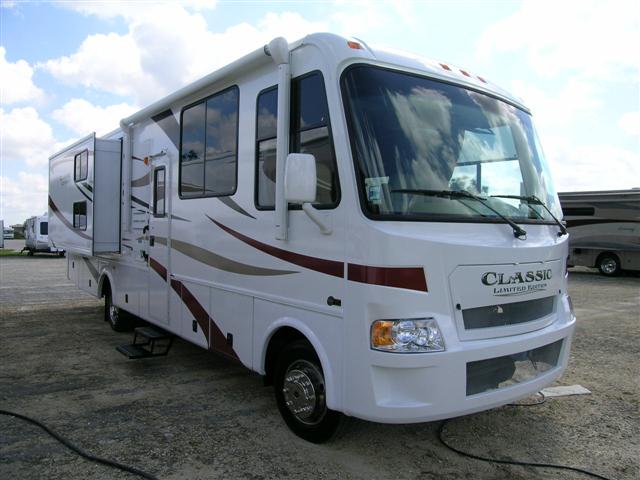 New 2010 Damon DayBreak 3204 Class A - Gas For Sale